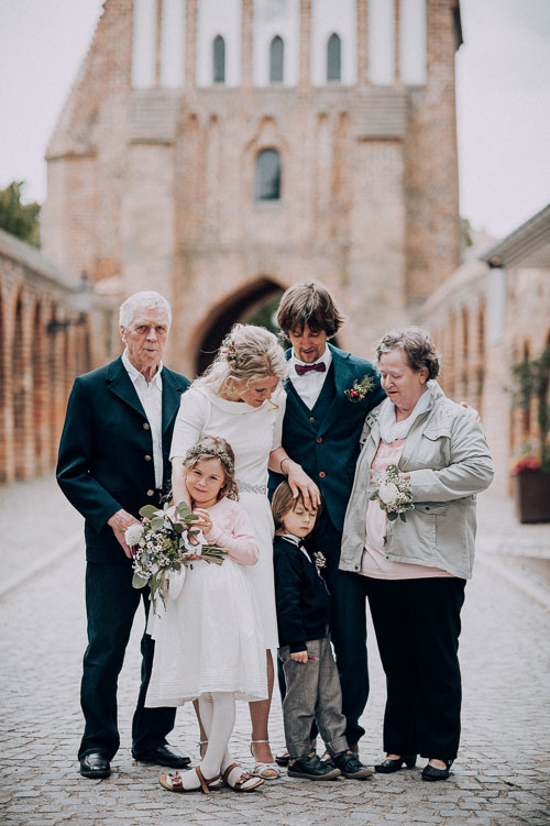Hochzeitsfotografin Neubrandenburg Mecklenburg Vorpommern Brautpaarfotos Margit und Marco in Blumenholz 2020 